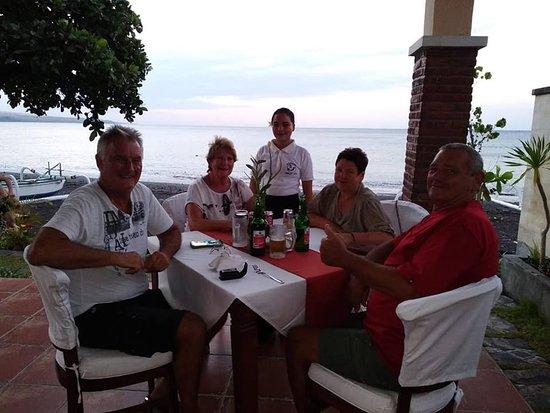 Camessa Bar & Restaurant